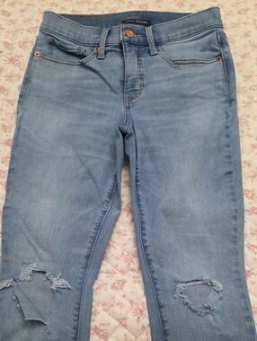 Lucky Brand Light Blue Skinny Jeans with Knee Rips